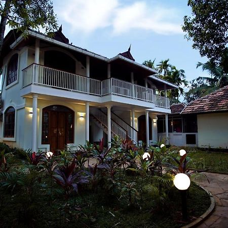 Bamboo Lagoon Backwater Front Resort Alappuzha ภายนอก รูปภาพ
