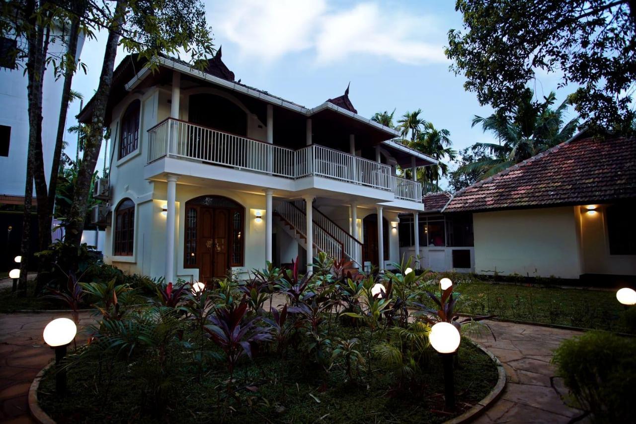Bamboo Lagoon Backwater Front Resort Alappuzha ภายนอก รูปภาพ