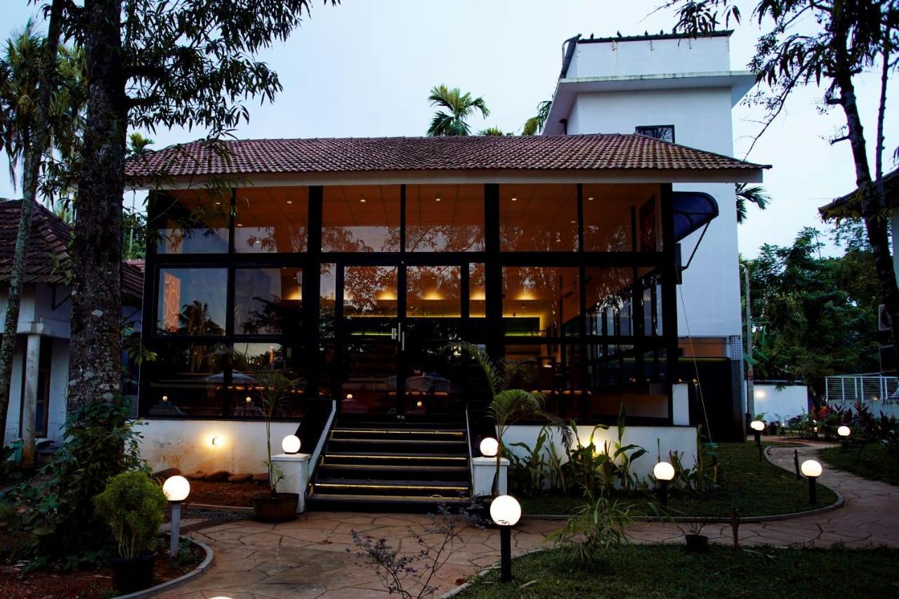 Bamboo Lagoon Backwater Front Resort Alappuzha ภายนอก รูปภาพ